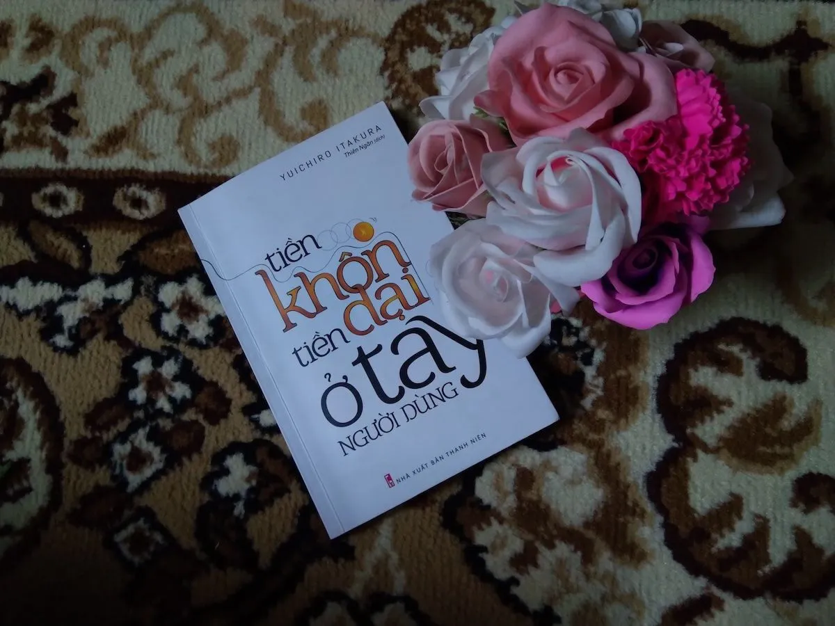 Tiền khôn tiền dại ở tay người dùng: Quyển sách dạy kinh tế kiểu trà đá rau dưa